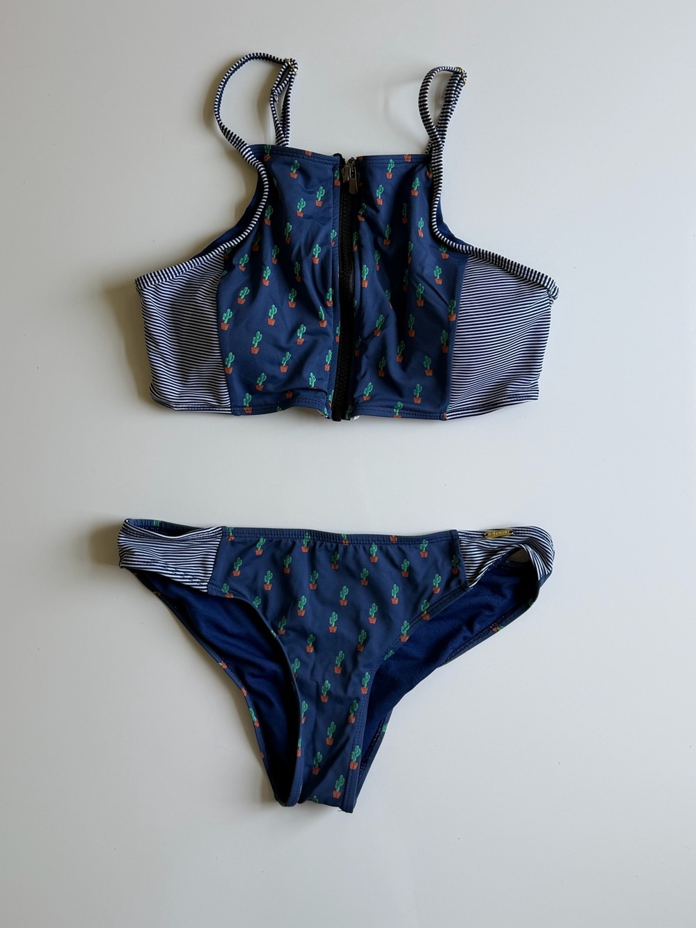 Stylish Swimwear Plant Print Swim Wear Bikini Set - Size S